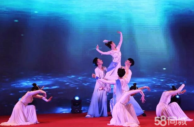 點(diǎn)亮慶典，演繹精彩——本地專業(yè)演藝團(tuán)一站式慶典服務(wù)指南